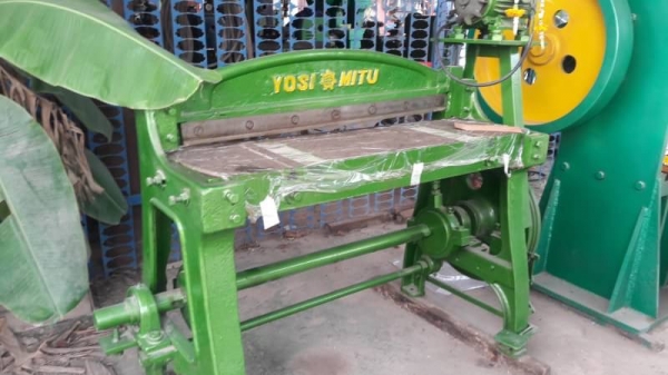 ขายตะไก1เมตรตัดได้1.5มิลขาเหยียบราคาเบาๆๆมี2ตัว ขายตะไก1เมตรตัดได้1.5มิลขาเหยียบราคาเบาๆๆมี2ตัว