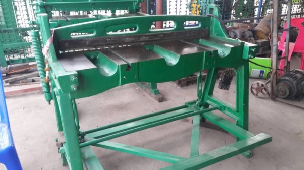 ขายตะไก1เมตรตัดได้1.5มิลขาเหยียบราคาเบาๆๆมี2ตัว ขายตะไก1เมตรตัดได้1.5มิลขาเหยียบราคาเบาๆๆมี2ตัว