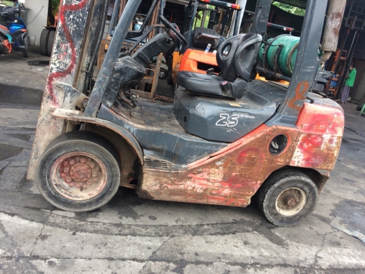 อาร์ ซี เอช โฟรคลิฟท์ ขาย โตโยต้า รุ่น 8