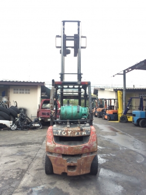 อาร์ ซี เอช โฟรคลิฟท์ ขาย โตโยต้า รุ่น 8