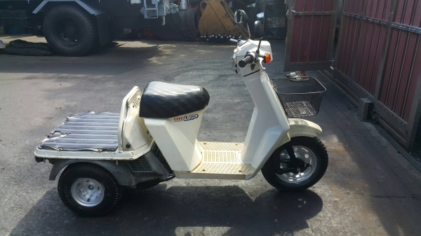 รถมอเตอร์ไซด์ 3 ล้อ HONDA Gyro Up เก่าญี่ปุ่น สภาพดีมาก รถมอเตอร์ไซด์ 3 ล้อ HONDA Gyro Up เก่าญี่ปุ่น สภาพดีมาก