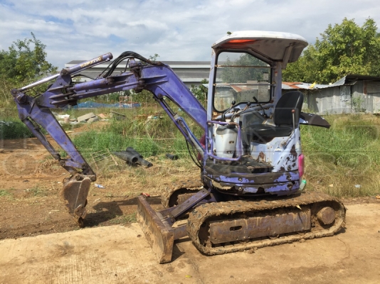 ขายด่วน รถแบคโฮ komatsu pc12uu รถพร้อมใช้งาน มีเอกสารอินวอย เพียง 195000 บาท