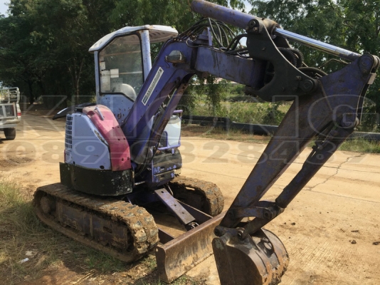 ขายด่วน รถแบคโฮ komatsu pc12uu รถพร้อมใช้งาน มีเอกสารอินวอย เพียง 195000 บาท