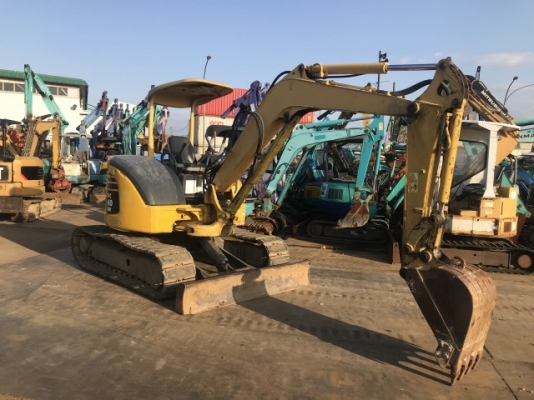 Komatsu PC40MR-2 : 1020ชั่วโมง นำเข้าจากญี่ปุ่น  โทร. 080-6565422 (หนิง)