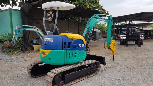 ขายรถขุดkomatsupc30mr1...หัวเจาะ+บุ้งกี้.440000
