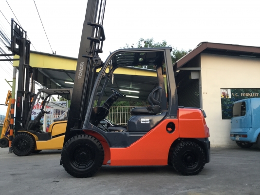 อาร์ ซี เอช โฟรคลิฟท์ ขาย โตโยต้า รุ่น 8