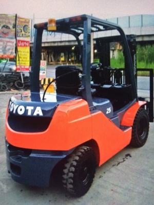 อาร์ ซี เอช โฟรคลิฟท์ ขาย โตโยต้า รุ่น 8 เบนซิน