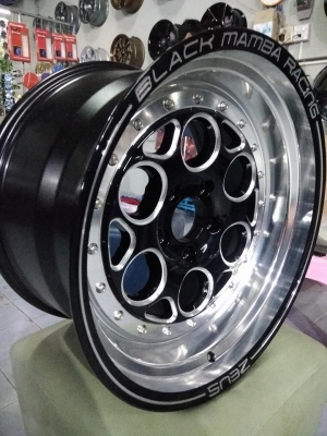 แม็กใหม่ขอบ 18 ค่ายเลนโซ่ ราคา 16500 บาท