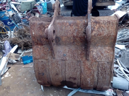 ขายบุ้งกี้แมคโค ใส่รุ่น200.ได้หลายรุ่น สลัก 80 มิล ปากกว้าง 110 ซม. ขายไม่แพงครับ