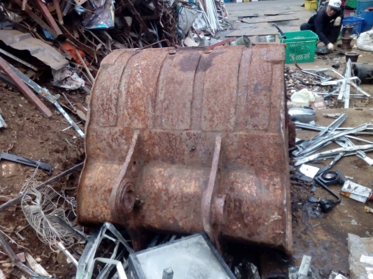 ขายบุ้งกี้แมคโค ใส่รุ่น200.ได้หลายรุ่น สลัก 80 มิล ปากกว้าง 110 ซม. ขายไม่แพงครับ