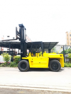 ขายรถยกโฟร์คลิฟท์ยี่ห้อ TCM 13 ตัน ดีเซล
