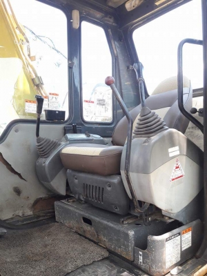 ขายจ้า..KOMATSU PC70-7  เก่านอกแท้  สภาพสวย  เดิมๆๆ  เครื่อง 4D95  7,XXX  ชั่วโมง  มีลายแย๊ก  โทร 089-3818694  จ๊อย