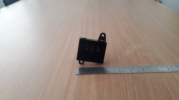 นาฬิกาTOYOTAทรงสี่เหลี่ยมจตุรัส