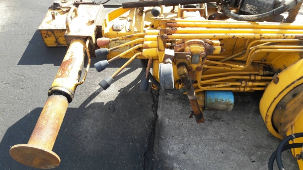 ขายTRUCK MOUNTED CRANE TADANO-TM30Z มีปั๊ม / ตะขอ / ท้องแบน / 3ปลอก 2 ชัก สภาพสวย เก่านอก ขายตามสภาพ