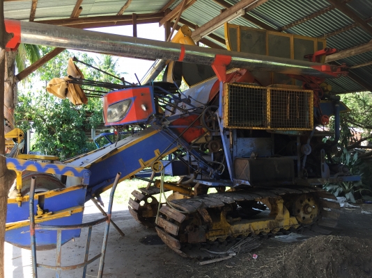 ขาย รถเกี่ยวอุ้ม เครื่อง 6BF-1 /185 แรง ตัวเดินแทรคเตอร์ ปั้มไดกิ้น 22 แฝด อุ้มเลา ท่อปรับระดับ