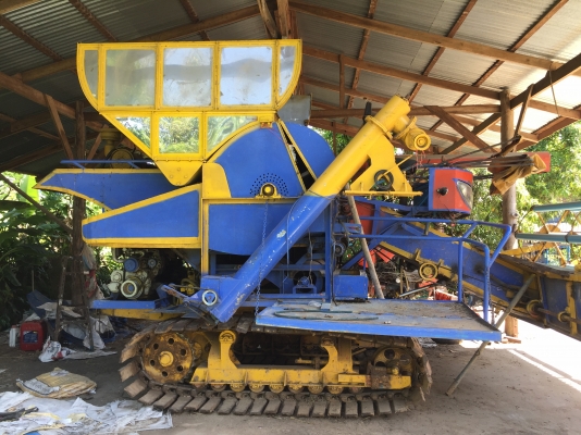 ขาย รถเกี่ยวอุ้ม เครื่อง 6BF-1 /185 แรง ตัวเดินแทรคเตอร์ ปั้มไดกิ้น 22 แฝด อุ้มเลา ท่อปรับระดับ