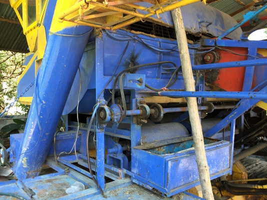 ขาย รถเกี่ยวอุ้ม เครื่อง 6BF-1 /185 แรง ตัวเดินแทรคเตอร์ ปั้มไดกิ้น 22 แฝด อุ้มเลา ท่อปรับระดับ