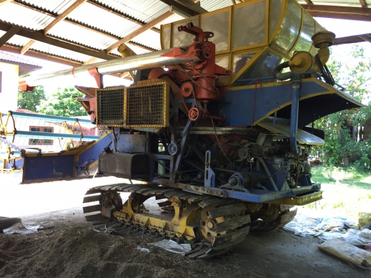 ขาย รถเกี่ยวอุ้ม เครื่อง 6BF-1 /185 แรง ตัวเดินแทรคเตอร์ ปั้มไดกิ้น 22 แฝด อุ้มเลา ท่อปรับระดับ