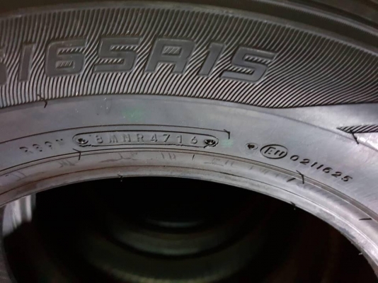 ขายยางใหม่ DUNLOP LM704 195-65-15 ปี16 ชุดละ 5,500 บาท