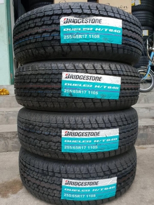 ขายยางใหม่ BRIDGESTONE 840 255-65-17 ปี15 ชุดละ 12,900 บาท