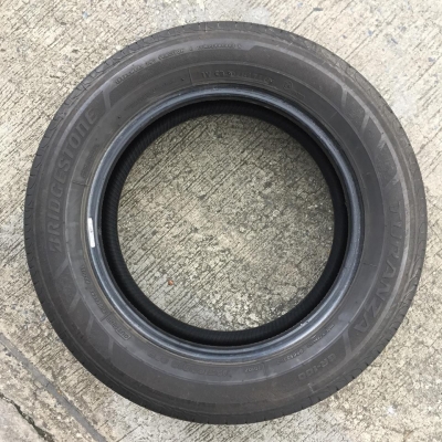 ขายยาง BRIDGESTONE GR-100 195-60-15 ปี16 ชุดละ 3,900 บาท