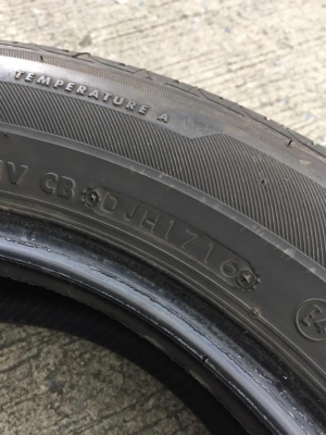 ขายยาง BRIDGESTONE GR-100 195-60-15 ปี16 ชุดละ 3,900 บาท