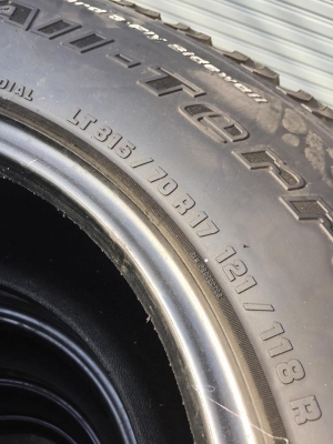 ขายยาง BF Goodrich 315-70-17 ปี-- ชุดละ 7,900 บาท ขายยาง BF Goodrich 315-70-17 ปี-- ชุดละ 7,900 บาท