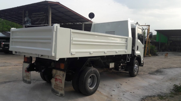 ขาย6ล้อ ดั้ม isuzu FRR 210 แรง ปี 56