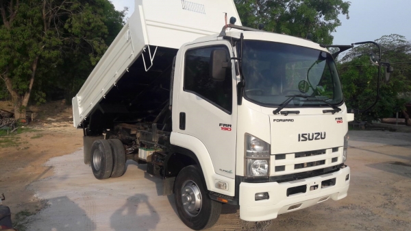 ขาย6ล้อ ดั้ม isuzu FRR 210 แรง ปี 56
