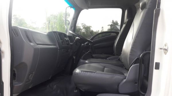 ขาย6ล้อ ดั้ม isuzu FRR 210 แรง ปี 56