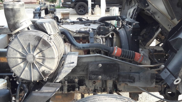 ขาย6ล้อ ดั้ม isuzu FRR 210 แรง ปี 56