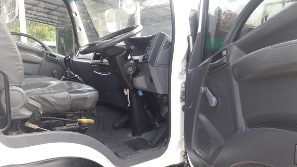 ขาย6ล้อ ดั้ม isuzu FRR 210 แรง ปี 56