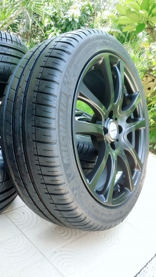 แม็กเก๋ง ขอบ17 4รู100 กว้าง7 et42 พร้อมยางมิชลิน 215 45R17ปี15