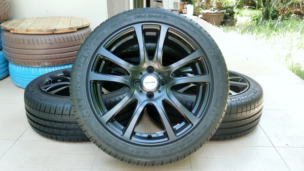 แม็กเก๋ง ขอบ17 4รู100 กว้าง7 et42 พร้อมยางมิชลิน 215 45R17ปี15