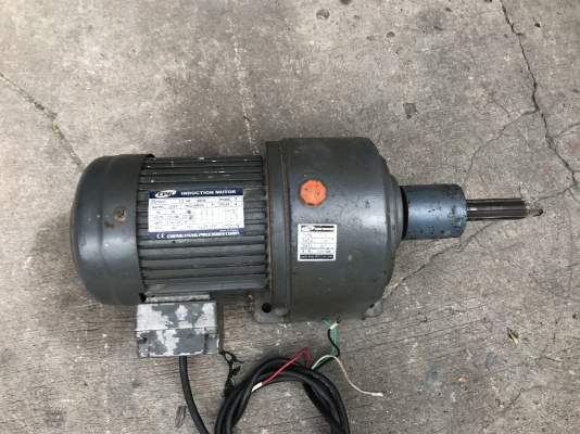 ขายมอเตอร์เกียร์ CPG 1/2HP. 380V made in Taiwan อัตราทด 1:120 เพลาออกประมาณ 12รอบต่อนาที รอบช้าแรงบิดเยอะ สภาพสวย หมุนนิ่ม พร้อมใช้งาน ราคา 3,200 บาท