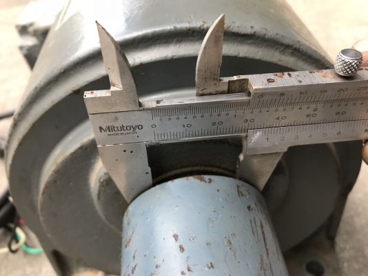 ขายมอเตอร์เกียร์ CPG 1/2HP. 380V made in Taiwan อัตราทด 1:120 เพลาออกประมาณ 12รอบต่อนาที รอบช้าแรงบิดเยอะ สภาพสวย หมุนนิ่ม พร้อมใช้งาน ราคา 3,200 บาท