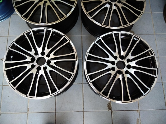 มือสองขอบ 17 ทำสีใหม่ 4 วง 5900 บาท พร้อมติดตั้ง