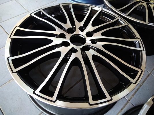 มือสองขอบ 17 ทำสีใหม่ 4 วง 5900 บาท พร้อมติดตั้ง