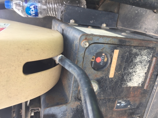 ต้องการขายรถแมคโค CAT305 CB แทคเหล็กยางพร้อมใช้งาน