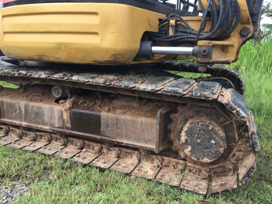 ต้องการขายรถแมคโค CAT305 CB แทคเหล็กยางพร้อมใช้งาน