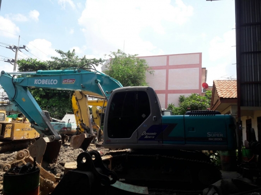 ขาย 895,000 KOBELCO sk 200-6 YN 07 สภาพป้ายแดง ไฟฟ้าครบ เครื่องดี ปั้มแรง เอวแน่น ช่วงล่างแน่น เอกสารแจ้งจำหน่าย  รถอยู่ สระบุรี 090-772-3710 090-772-3708