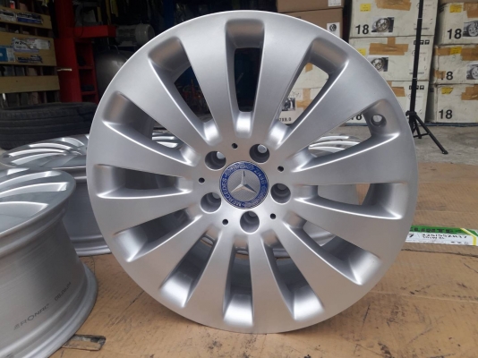 ล้อแม็กเปล่าแท้เดิมติด Benz w204 Made in Poland ขอบ 17x7.5 ET47 5 รู 112 สวยเหมือนได้ล้อใหม่ใหม่ (เบิกใหม่วงละ 6 พันกว่า)