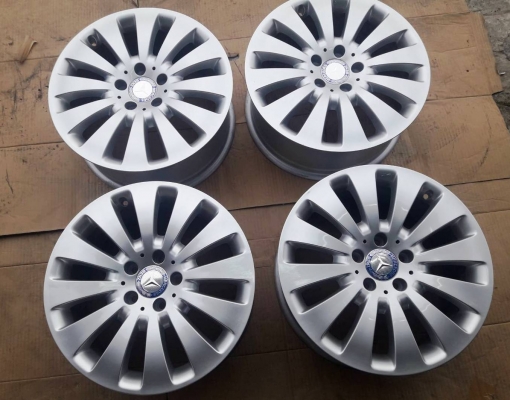 ล้อแม็กเปล่าแท้เดิมติด Benz w204 Made in Poland ขอบ 17x7.5 ET47 5 รู 112 สวยเหมือนได้ล้อใหม่ใหม่ (เบิกใหม่วงละ 6 พันกว่า)