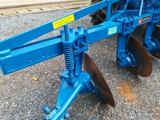 ขายผานสามโครงสี่ไคเฮงหลีสภาพสวย ขายผานสามโครงสี่ไคเฮงหลีสภาพสวย