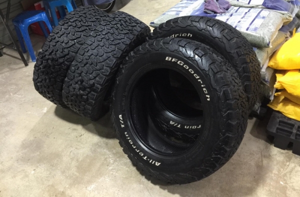 ขายยาง BF ko2 All Terrain 265/65/18 สภาพสวย 4เส้น ขายยาง BF ko2 All Terrain 265/65/18 สภาพสวย 4เส้น