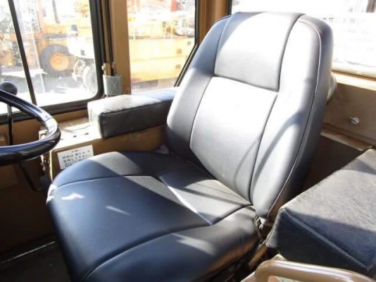 ขายรถตักล้อยาง CATERPILLAR 910F ขั่วโมงน้อย นำเข้าจากญี่ปุ่นพร้อมใช้ครับ สนใจติดต่อ 063-9316985 ID LINE : 0639316985