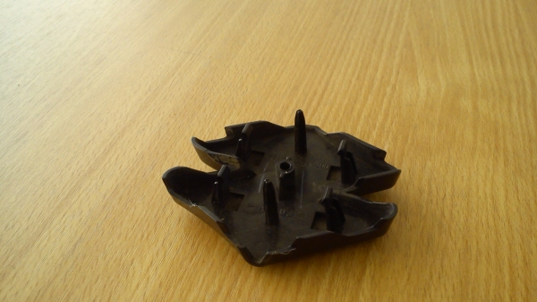 โลโก้ Suzuki ติดกระจังหน้า Suzuki WAGON R