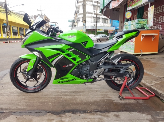 ขายแลกเทิร์น KAWASAKI NINJA300 ABS SPECIAL EDITION ปี2013 สวยๆ มือเดียว บุ่๊คเซอร์วิสครบ ราคา 93500 