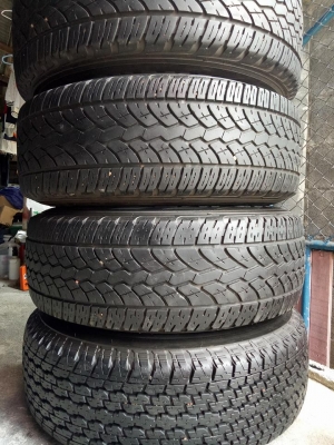 ล้อพีรันเนอร์+น๊อต+255/70/15ปี1014 โยโก=3 บริสโตน=1 ชุด5500บ.โทร.0879050181จัดส่งได้ทั่วไทย