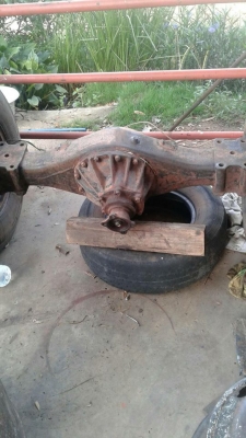 ขาย คานหน้าและเฟืองท้าย 5 น้อตของNPR